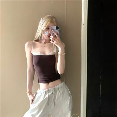 湖畔的女人们